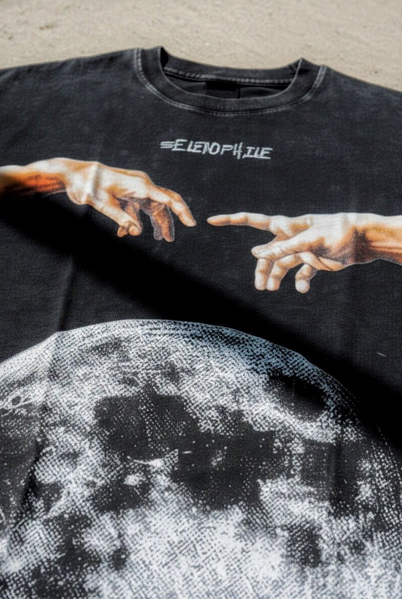 SELENOPHILE — Oversized Tee